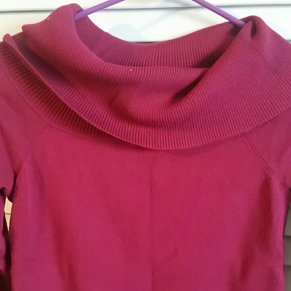 Off the shoulder sweater - Picture 3 of 3